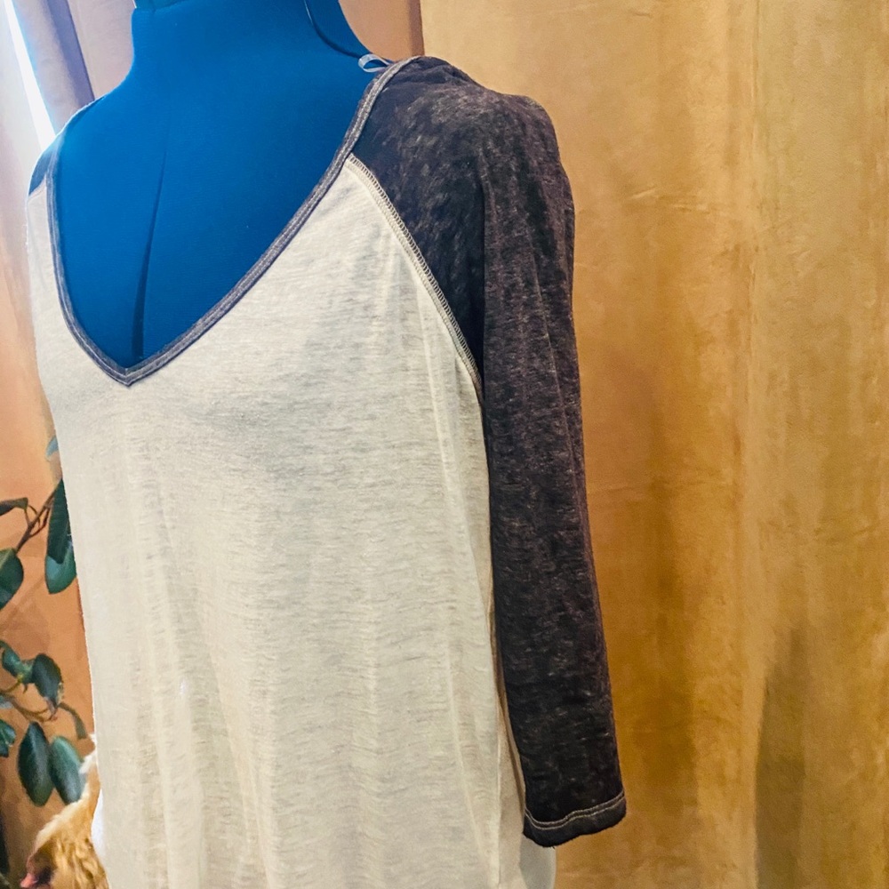 Billabong raglan baseball tee